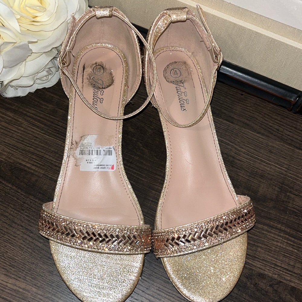 FABULOUS Youth Girls Dress Pump w Ankle Straps Rose Gold EUC sz Big Kids 4 EUC - Picture 5 of 11